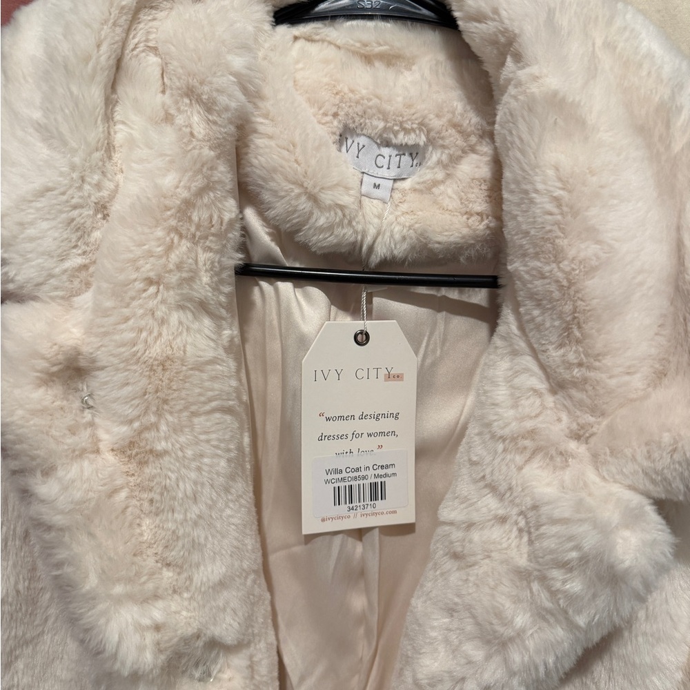 Ivy City Co Cream Faux Fur Willa Coat. NWT - Picture 2 of 3